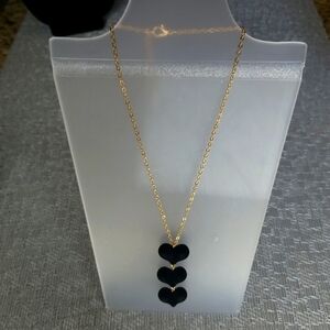 16" gold tone necklace with 3 black hearts & extension